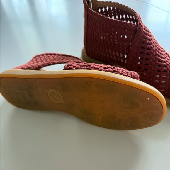 Born Sandals Size 7 - Picture 2 of 5